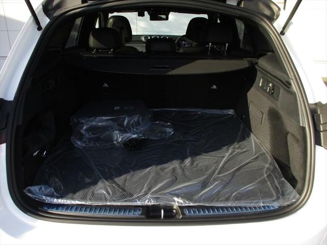 ＧＬＣ ＧＬＣ３５０ｅ　４Ｍポーツ　エディションスター　パノラミックスライディングルーフ　ｍｅコネクト　レーダーセーフティーパッケージ　エアサスペンション　３６０度カメラ　ＥＴＣ２．０　パワーシート　シートヒーター　ナビゲーション　ＴＶ（10枚目）