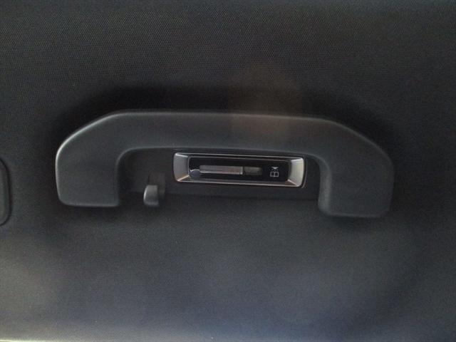 ＧＬＣ ＧＬＣ３５０ｅ　４Ｍポーツ　エディションスター　パノラミックスライディングルーフ　ｍｅコネクト　レーダーセーフティーパッケージ　エアサスペンション　３６０度カメラ　ＥＴＣ２．０　パワーシート　シートヒーター　ナビゲーション　ＴＶ（55枚目）