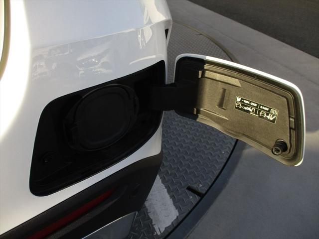 ＧＬＣ ＧＬＣ３５０ｅ　４Ｍポーツ　エディションスター　パノラミックスライディングルーフ　ｍｅコネクト　レーダーセーフティーパッケージ　エアサスペンション　３６０度カメラ　ＥＴＣ２．０　パワーシート　シートヒーター　ナビゲーション　ＴＶ（71枚目）