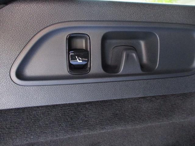 Ｅクラスステーションワゴン Ｅ２２０ｄステションワゴンアバギャルドＡＭＧラインＰ　ワンオーナー　アドバンスドパッケージ　レザーエクスクルーシブパッケージ　ヘッドアップディスプレイ　パワーシート　シートヒーター　シートベンチレーター　ｍｅコネクト　３６０度カメラ　ＥＴＣ２．０（11枚目）