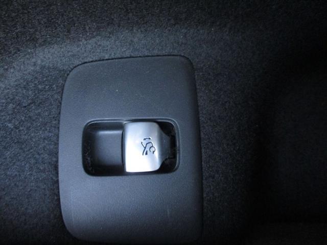 Ｅクラスステーションワゴン Ｅ２２０ｄステションワゴンアバギャルドＡＭＧラインＰ　ワンオーナー　アドバンスドパッケージ　レザーエクスクルーシブパッケージ　ヘッドアップディスプレイ　パワーシート　シートヒーター　シートベンチレーター　ｍｅコネクト　３６０度カメラ　ＥＴＣ２．０（24枚目）