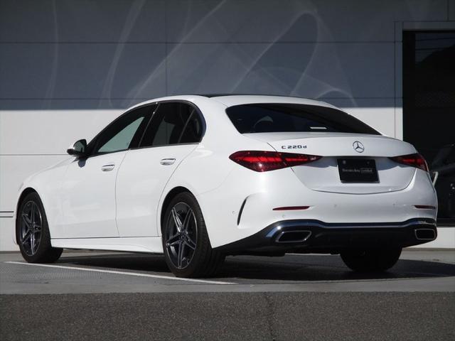 Cクラス C220dアバンギャルド AMGラインパッケージ ワンオーナー ベーシックパッケージ レザーエクスクルーシブパッケージ パノラミックスライディングルーフ ヘッドアップディスプレイ meコネクト パワーシート シートヒーター 360度カメラ(6枚目)