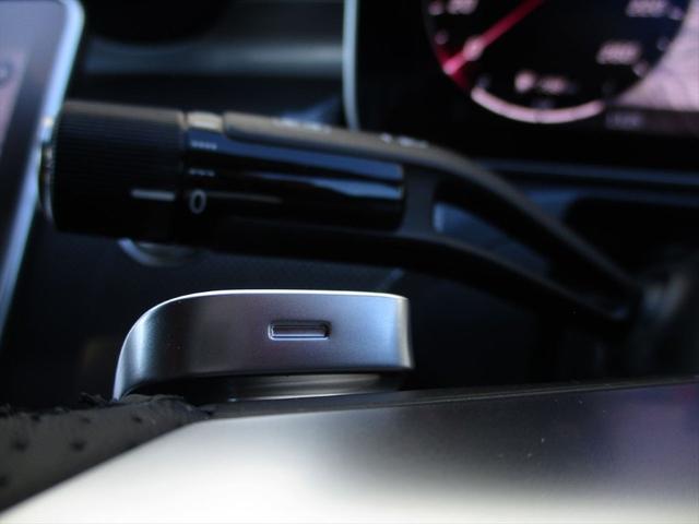 Cクラス C220dアバンギャルド AMGラインパッケージ ワンオーナー ベーシックパッケージ レザーエクスクルーシブパッケージ パノラミックスライディングルーフ ヘッドアップディスプレイ meコネクト パワーシート シートヒーター 360度カメラ(30枚目)