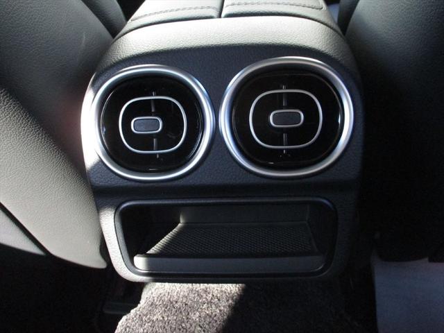 Cクラス C220dアバンギャルド AMGラインパッケージ ワンオーナー ベーシックパッケージ レザーエクスクルーシブパッケージ パノラミックスライディングルーフ ヘッドアップディスプレイ meコネクト パワーシート シートヒーター 360度カメラ(58枚目)