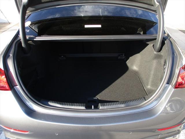 Ｃクラス Ｃ２００アバンギャルド　ＡＭＧラインパッケージ　ベーシックパッケージ　ドライバーズパッケージ　パノラミックスライディングルーフ　ヘッドアップディスプレイ　ｍｅコネクト　パワーシート　シートヒーター　３６０度カメラ　ＥＴＣ２．０　ナビゲーション　ＴＶ（10枚目）