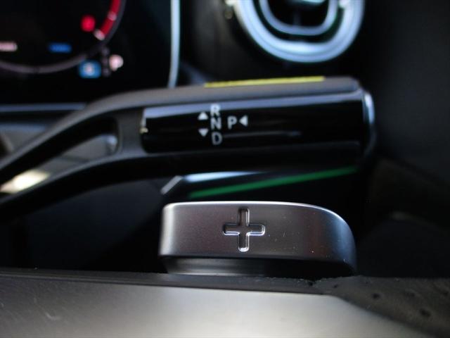 Ｃクラス Ｃ２００アバンギャルド　ＡＭＧラインパッケージ　ベーシックパッケージ　ドライバーズパッケージ　パノラミックスライディングルーフ　ヘッドアップディスプレイ　ｍｅコネクト　パワーシート　シートヒーター　３６０度カメラ　ＥＴＣ２．０　ナビゲーション　ＴＶ（28枚目）