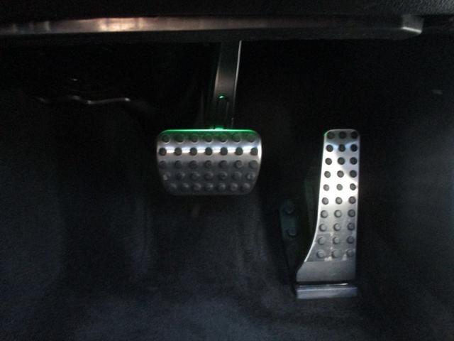 Ｃクラス Ｃ２００アバンギャルド　ＡＭＧラインパッケージ　ベーシックパッケージ　ドライバーズパッケージ　パノラミックスライディングルーフ　ヘッドアップディスプレイ　ｍｅコネクト　パワーシート　シートヒーター　３６０度カメラ　ＥＴＣ２．０　ナビゲーション　ＴＶ（33枚目）