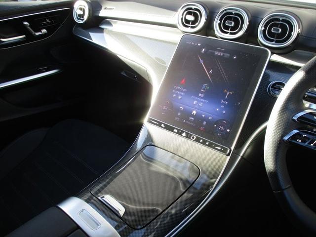 Ｃクラス Ｃ２００アバンギャルド　ＡＭＧラインパッケージ　ベーシックパッケージ　ドライバーズパッケージ　パノラミックスライディングルーフ　ヘッドアップディスプレイ　ｍｅコネクト　パワーシート　シートヒーター　３６０度カメラ　ＥＴＣ２．０　ナビゲーション　ＴＶ（44枚目）