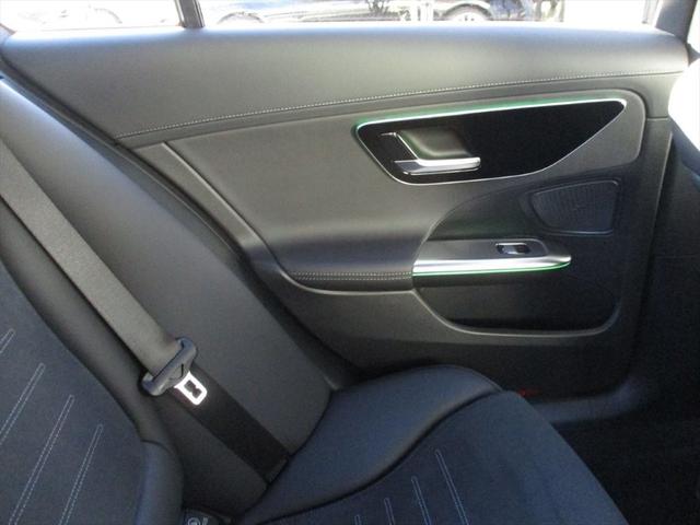 Ｃクラス Ｃ２００アバンギャルド　ＡＭＧラインパッケージ　ベーシックパッケージ　ドライバーズパッケージ　パノラミックスライディングルーフ　ヘッドアップディスプレイ　ｍｅコネクト　パワーシート　シートヒーター　３６０度カメラ　ＥＴＣ２．０　ナビゲーション　ＴＶ（61枚目）