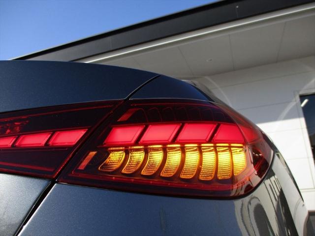 Ｃクラス Ｃ２００アバンギャルド　ＡＭＧラインパッケージ　ベーシックパッケージ　ドライバーズパッケージ　パノラミックスライディングルーフ　ヘッドアップディスプレイ　ｍｅコネクト　パワーシート　シートヒーター　３６０度カメラ　ＥＴＣ２．０　ナビゲーション　ＴＶ（67枚目）