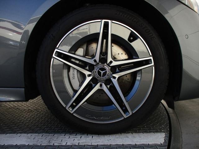 Ｃクラス Ｃ２００アバンギャルド　ＡＭＧラインパッケージ　ベーシックパッケージ　ドライバーズパッケージ　パノラミックスライディングルーフ　ヘッドアップディスプレイ　ｍｅコネクト　パワーシート　シートヒーター　３６０度カメラ　ＥＴＣ２．０　ナビゲーション　ＴＶ（69枚目）