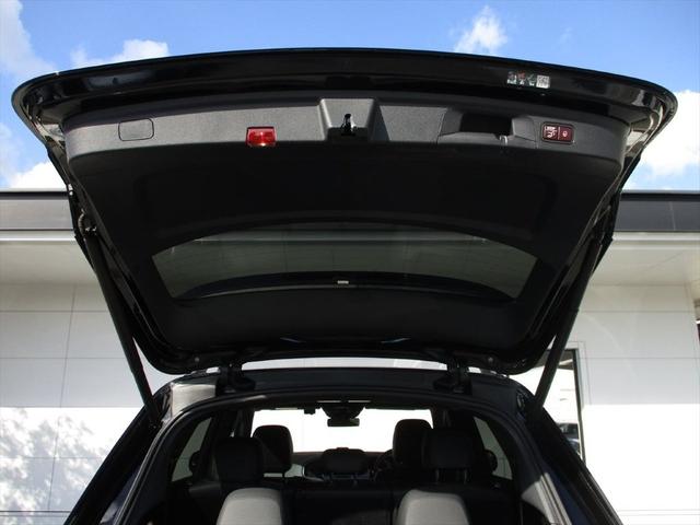 GLE GLE450d 4マチックスポーツ パノラミックスライディングルーフ レーダーセーフティーパッケージ ヘッドアップディスプレイ エアサスペンション 3列シート 7人乗り meコネクト ナッパレザーシート パワーシート シートヒーター(8枚目)