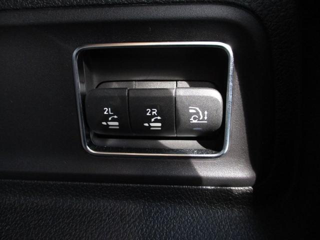 GLE GLE450d 4マチックスポーツ パノラミックスライディングルーフ レーダーセーフティーパッケージ ヘッドアップディスプレイ エアサスペンション 3列シート 7人乗り meコネクト ナッパレザーシート パワーシート シートヒーター(11枚目)