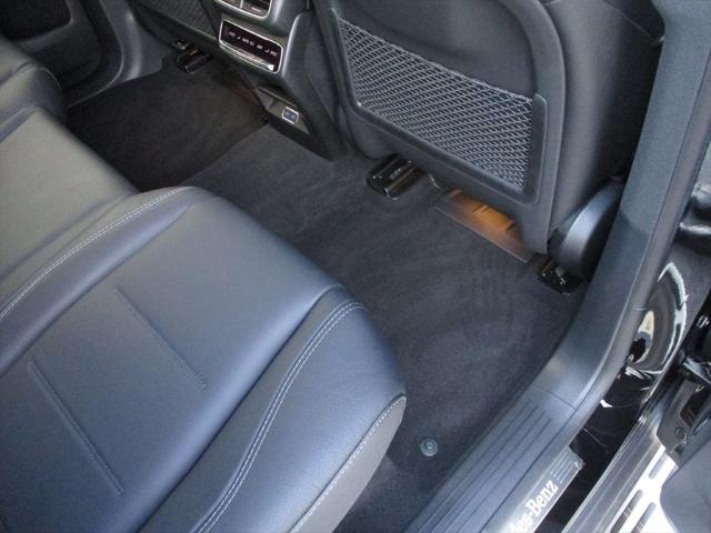 GLE GLE450d 4マチックスポーツ パノラミックスライディングルーフ レーダーセーフティーパッケージ ヘッドアップディスプレイ エアサスペンション 3列シート 7人乗り meコネクト ナッパレザーシート パワーシート シートヒーター(17枚目)