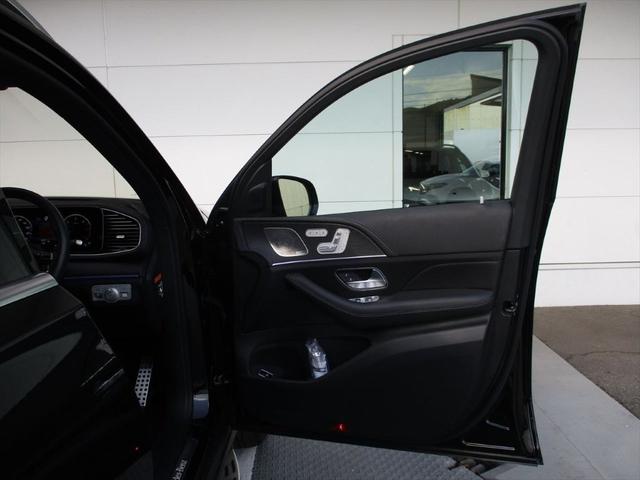 GLE GLE450d 4マチックスポーツ パノラミックスライディングルーフ レーダーセーフティーパッケージ ヘッドアップディスプレイ エアサスペンション 3列シート 7人乗り meコネクト ナッパレザーシート パワーシート シートヒーター(20枚目)