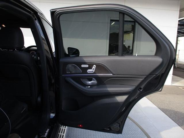 GLE GLE450d 4マチックスポーツ パノラミックスライディングルーフ レーダーセーフティーパッケージ ヘッドアップディスプレイ エアサスペンション 3列シート 7人乗り meコネクト ナッパレザーシート パワーシート シートヒーター(21枚目)