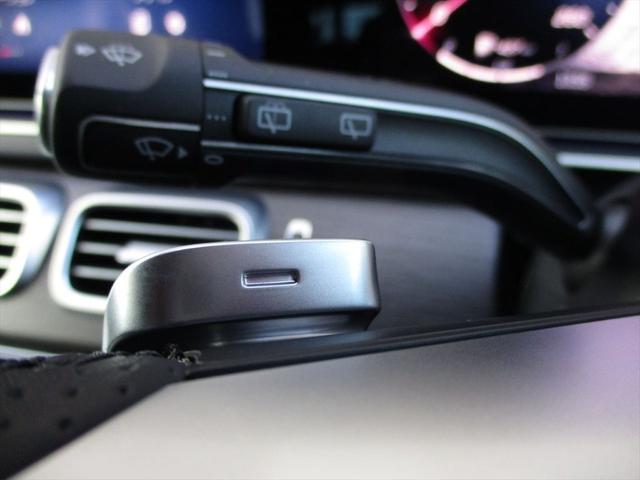 GLE GLE450d 4マチックスポーツ パノラミックスライディングルーフ レーダーセーフティーパッケージ ヘッドアップディスプレイ エアサスペンション 3列シート 7人乗り meコネクト ナッパレザーシート パワーシート シートヒーター(32枚目)