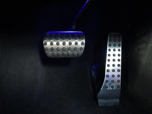 GLE GLE450d 4マチックスポーツ パノラミックスライディングルーフ レーダーセーフティーパッケージ ヘッドアップディスプレイ エアサスペンション 3列シート 7人乗り meコネクト ナッパレザーシート パワーシート シートヒーター(36枚目)