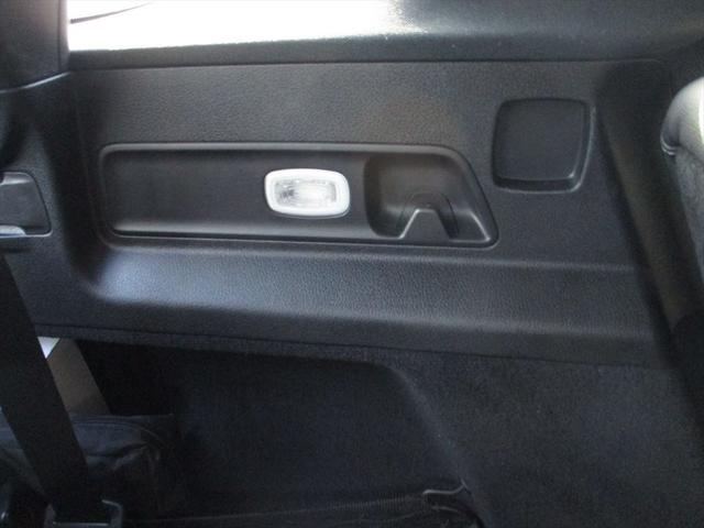 GLE GLE450d 4マチックスポーツ パノラミックスライディングルーフ レーダーセーフティーパッケージ ヘッドアップディスプレイ エアサスペンション 3列シート 7人乗り meコネクト ナッパレザーシート パワーシート シートヒーター(65枚目)