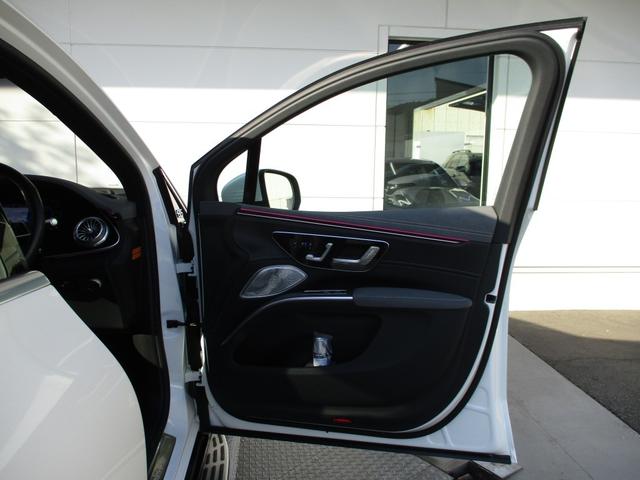 ＥＱＳ ＳＵＶ ＥＱＳ４５０　４Ｍ　ＳＵＶ　ＡＭＧラインパッケージ　デジタルインテリアパッケージ　パノラミックスライディングルーフ　ヘッドアップディスプレイ　３列シート　７人乗り　エアサスペンション　ｍｅコネクト　ナッパレザーシート　パワーシート　シートヒーター（14枚目）