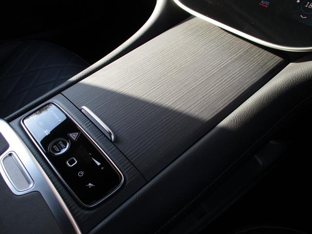 ＥＱＳ ＳＵＶ ＥＱＳ４５０　４Ｍ　ＳＵＶ　ＡＭＧラインパッケージ　デジタルインテリアパッケージ　パノラミックスライディングルーフ　ヘッドアップディスプレイ　３列シート　７人乗り　エアサスペンション　ｍｅコネクト　ナッパレザーシート　パワーシート　シートヒーター（35枚目）