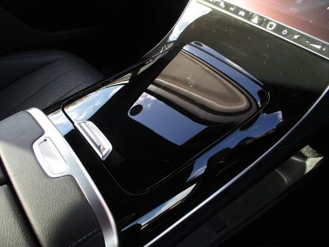 EQE SUV EQE350 4マチック SUV AMGラインパケジ エクスクルーシブパッケージ パノラミックスライディングルーフ ヘッドアップディスプレイ meコネクト エアサスペンション レザーシート パワーシート シートヒーター シートベンチレーター(42枚目)