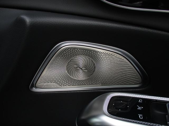 Ｅクラスステーションワゴン Ｅ３００　ステーションワゴン　エクスクルーシブ　デジタルインテリアパッケージ　レザーエクスクルーシブパッケージ　パノラミックスライディングルーフ　ヘッドアップディスプレイ　ｍｅコネクト　エアサスペンション　レザーシート　シートヒーター（23枚目）