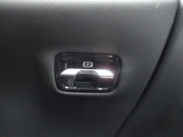 Ｅクラスステーションワゴン Ｅ３００　ステーションワゴン　エクスクルーシブ　デジタルインテリアパッケージ　レザーエクスクルーシブパッケージ　パノラミックスライディングルーフ　ヘッドアップディスプレイ　ｍｅコネクト　エアサスペンション　レザーシート　シートヒーター（34枚目）