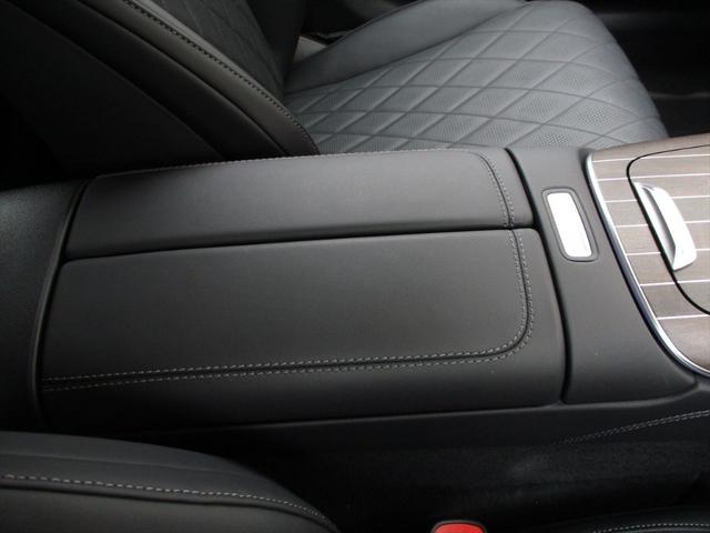 Ｅクラスステーションワゴン Ｅ３００　ステーションワゴン　エクスクルーシブ　デジタルインテリアパッケージ　レザーエクスクルーシブパッケージ　パノラミックスライディングルーフ　ヘッドアップディスプレイ　ｍｅコネクト　エアサスペンション　レザーシート　シートヒーター（47枚目）