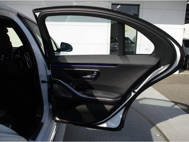 Sクラス S450d 4マチック AMGラインパッケージ ベーシックパッケージ レザーエクスクルーシブパッケージ パノラミックスライディングルーフ ヘッドアップディスプレイ meコネクト エアサスペンション パワーシート シートヒーター 360度カメラ(19枚目)