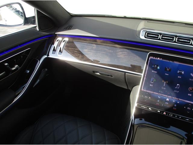 Sクラス S450d 4マチック AMGラインパッケージ ベーシックパッケージ レザーエクスクルーシブパッケージ パノラミックスライディングルーフ ヘッドアップディスプレイ meコネクト エアサスペンション パワーシート シートヒーター 360度カメラ(68枚目)