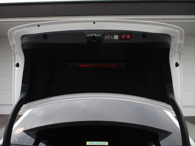 Ｅクラス Ｅ３５０ｅ　スポーツエディションスタードライバーズＰ　デジタルインテリアパッケージ　レザーエクスクルーシブパッケージ　アドバンスドパーキングパッケージ　アドバンスドパッケージ　パノラミックスライディングルーフ　ヘッドアップディスプレイ　ｍｅコネクト（8枚目）