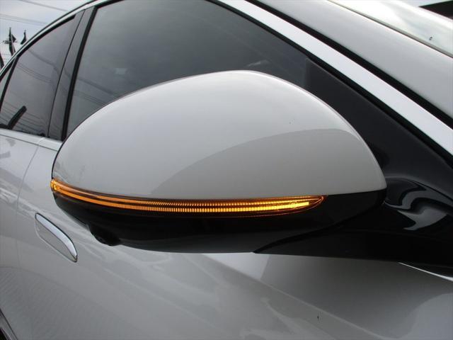 Ｅクラス Ｅ３５０ｅ　スポーツエディションスタードライバーズＰ　デジタルインテリアパッケージ　レザーエクスクルーシブパッケージ　アドバンスドパーキングパッケージ　アドバンスドパッケージ　パノラミックスライディングルーフ　ヘッドアップディスプレイ　ｍｅコネクト（70枚目）