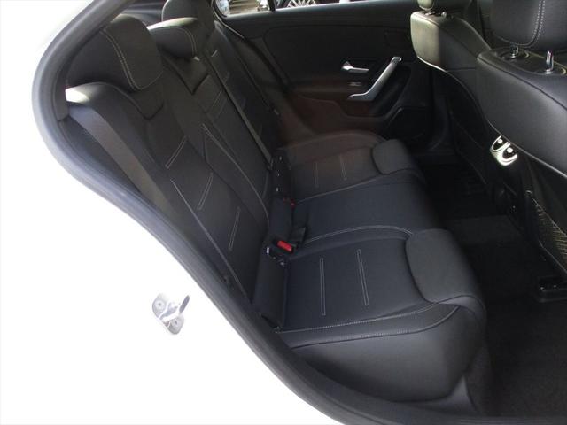 Ａクラスセダン Ａ２００ｄセダンＡＭＧレザエクスクルーシブパッケージ　ＡＭＧラインパッケージ　アドバンスドパッケージ　ヘッドアップディスプレイ　パノラミックスライディングルーフ　ｍｅコネクト　パワーシート　シートヒーター　３６０度カメラ　ＥＴＣ２．０　ナビゲーション（14枚目）