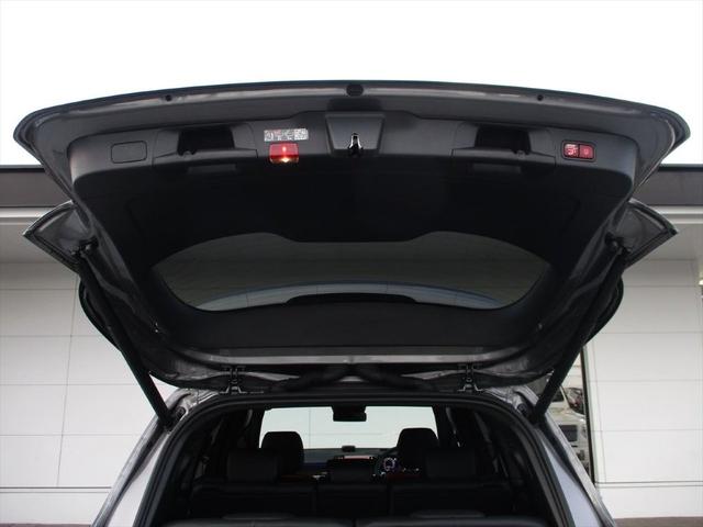 GLB GLB35 4マチック アドバンスドパッケージ パノラミックスライディングルーフ ヘッドアップディスプレイ meコネクト 3列シート 7人乗り レザーシート 革色レッドペッパー パワーシート シートヒーター 360度カメラ(8枚目)