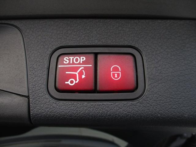 GLB GLB35 4マチック アドバンスドパッケージ パノラミックスライディングルーフ ヘッドアップディスプレイ meコネクト 3列シート 7人乗り レザーシート 革色レッドペッパー パワーシート シートヒーター 360度カメラ(9枚目)