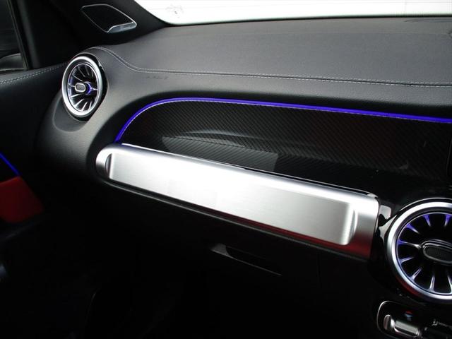 GLB GLB35 4マチック アドバンスドパッケージ パノラミックスライディングルーフ ヘッドアップディスプレイ meコネクト 3列シート 7人乗り レザーシート 革色レッドペッパー パワーシート シートヒーター 360度カメラ(48枚目)