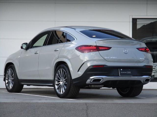 ２４時間専用のオペレーターが対応、故障や、交通事故等による走行不能時において、緊急の応急処置、お車の牽引、ドライバーの移動手段の手配等のサポートを一定の条件にて無料で提供致します。