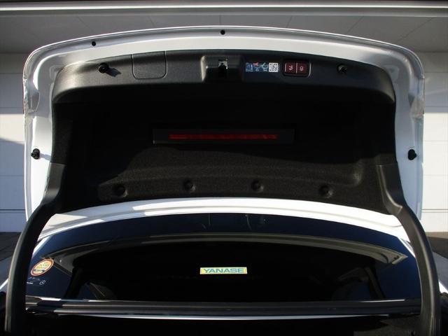 走行距離１０，０００〜１５，０００ｋｍもしくは１年ごとにメンテナンス・インジケータが点灯して点検時期をお知らせします。初回車検まで無料で点検を受けることが可能です。