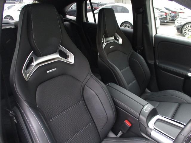 GLAクラス GLA45 S 4マチック+ アドバンスドパッケージ AMGパフォーマンスパッケージ パノラミックスライディングルーフ ヘッドアップディスプレイ meコネクト レザーシート パワーシート シートヒーター 360度カメラ(12枚目)