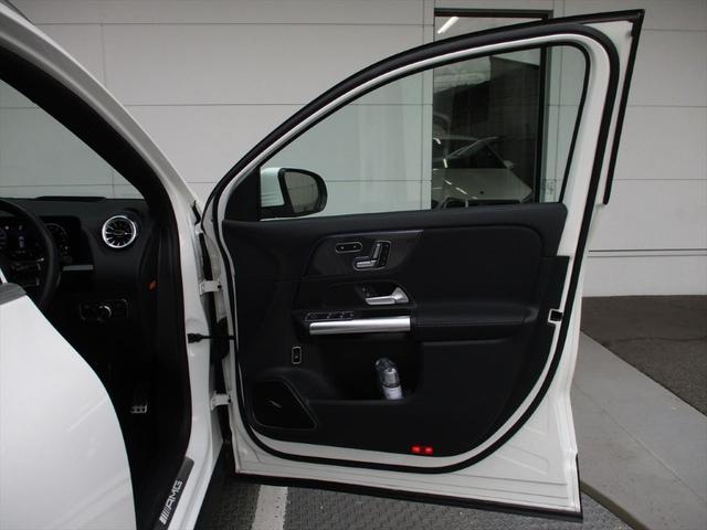 GLAクラス GLA45 S 4マチック+ アドバンスドパッケージ AMGパフォーマンスパッケージ パノラミックスライディングルーフ ヘッドアップディスプレイ meコネクト レザーシート パワーシート シートヒーター 360度カメラ(17枚目)