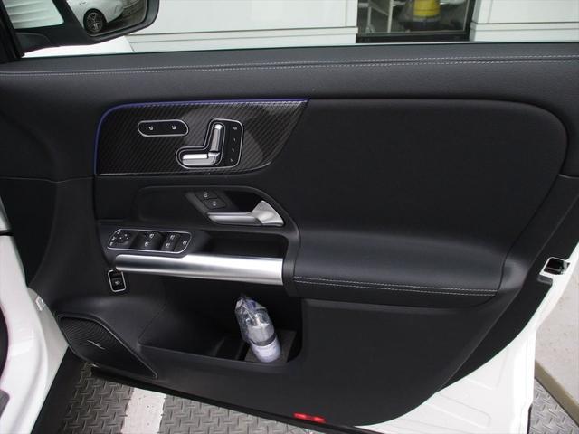 GLAクラス GLA45 S 4マチック+ アドバンスドパッケージ AMGパフォーマンスパッケージ パノラミックスライディングルーフ ヘッドアップディスプレイ meコネクト レザーシート パワーシート シートヒーター 360度カメラ(22枚目)