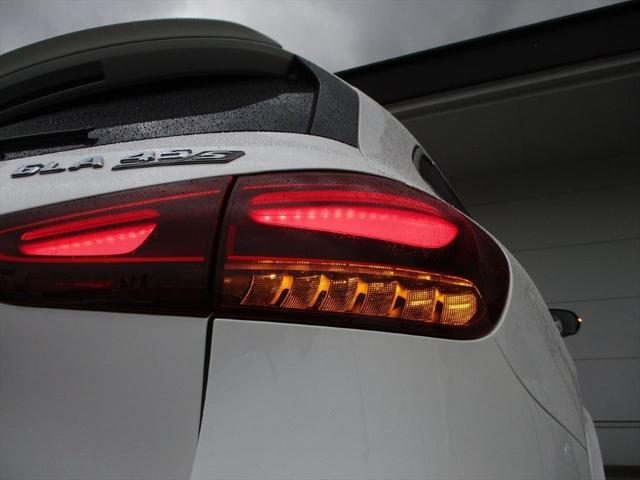 GLAクラス GLA45 S 4マチック+ アドバンスドパッケージ AMGパフォーマンスパッケージ パノラミックスライディングルーフ ヘッドアップディスプレイ meコネクト レザーシート パワーシート シートヒーター 360度カメラ(67枚目)