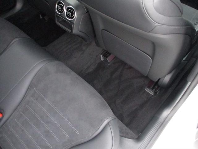 Cクラス C200アバンギャルド AMGラインパッケージ セーフティービジョンパッケージ ドライバーズパッケージ パノラミックスライディングルーフ ヘッドアップディスプレイ meコネクト パワーシート シートヒーター 360度カメラ ETC2.0(17枚目)