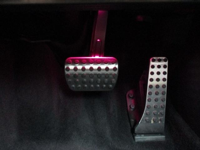 Cクラス C200アバンギャルド AMGラインパッケージ セーフティービジョンパッケージ ドライバーズパッケージ パノラミックスライディングルーフ ヘッドアップディスプレイ meコネクト パワーシート シートヒーター 360度カメラ ETC2.0(33枚目)