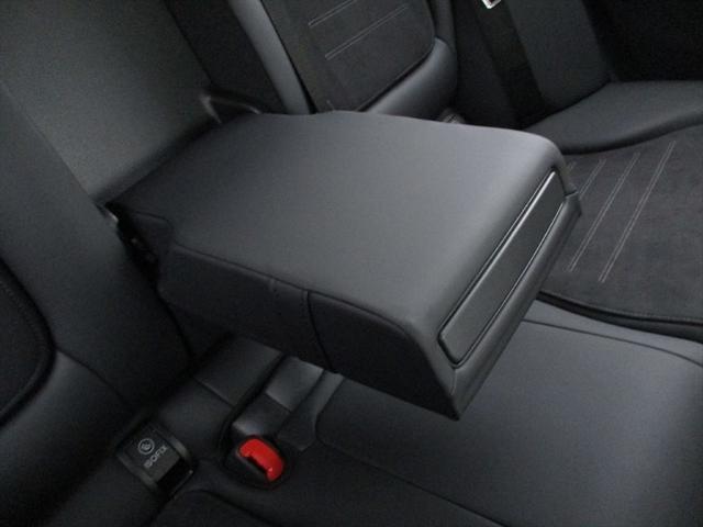 Cクラス C200アバンギャルド AMGラインパッケージ セーフティービジョンパッケージ ドライバーズパッケージ パノラミックスライディングルーフ ヘッドアップディスプレイ meコネクト パワーシート シートヒーター 360度カメラ ETC2.0(54枚目)