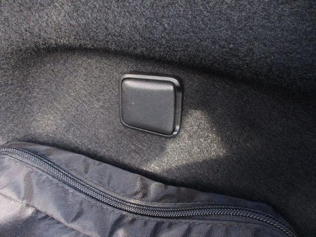 ＳＬ ＳＬ４３　ワンオーナー　ヘッドアップディスプレイ　ｍｅコネクト　ナッパレザーシート　パワーシート　シートヒーター　シートベンチレーター　３６０度カメラ　ＥＴＣ２．０　ナビゲーション　ＴＶ（17枚目）