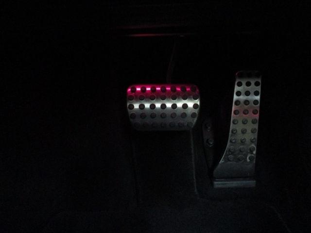 ＳＬ ＳＬ４３　ワンオーナー　ヘッドアップディスプレイ　ｍｅコネクト　ナッパレザーシート　パワーシート　シートヒーター　シートベンチレーター　３６０度カメラ　ＥＴＣ２．０　ナビゲーション　ＴＶ（42枚目）