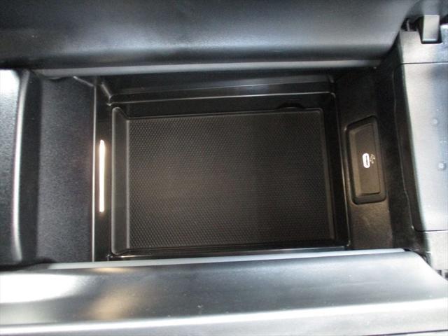 ＳＬ ＳＬ４３　ワンオーナー　ヘッドアップディスプレイ　ｍｅコネクト　ナッパレザーシート　パワーシート　シートヒーター　シートベンチレーター　３６０度カメラ　ＥＴＣ２．０　ナビゲーション　ＴＶ（54枚目）