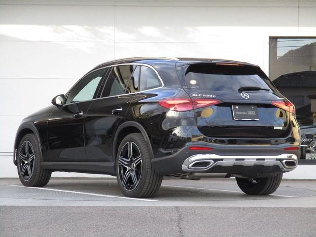 ２４時間専用のオペレーターが対応、故障や、交通事故等による走行不能時において、緊急の応急処置、お車の牽引、ドライバーの移動手段の手配等のサポートを一定の条件にて無料で提供致します。